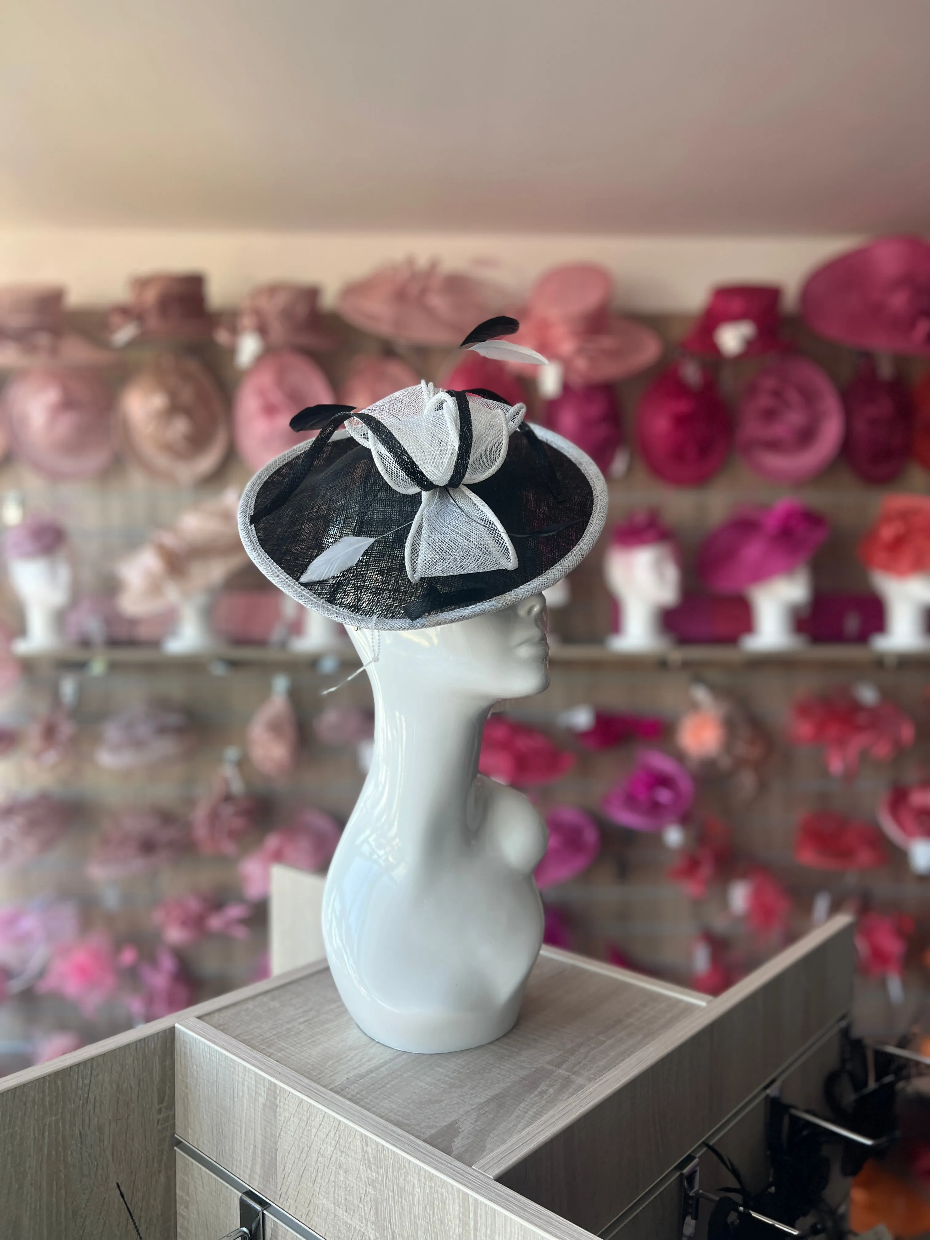 Black & White Teardrop Disc Fascinator