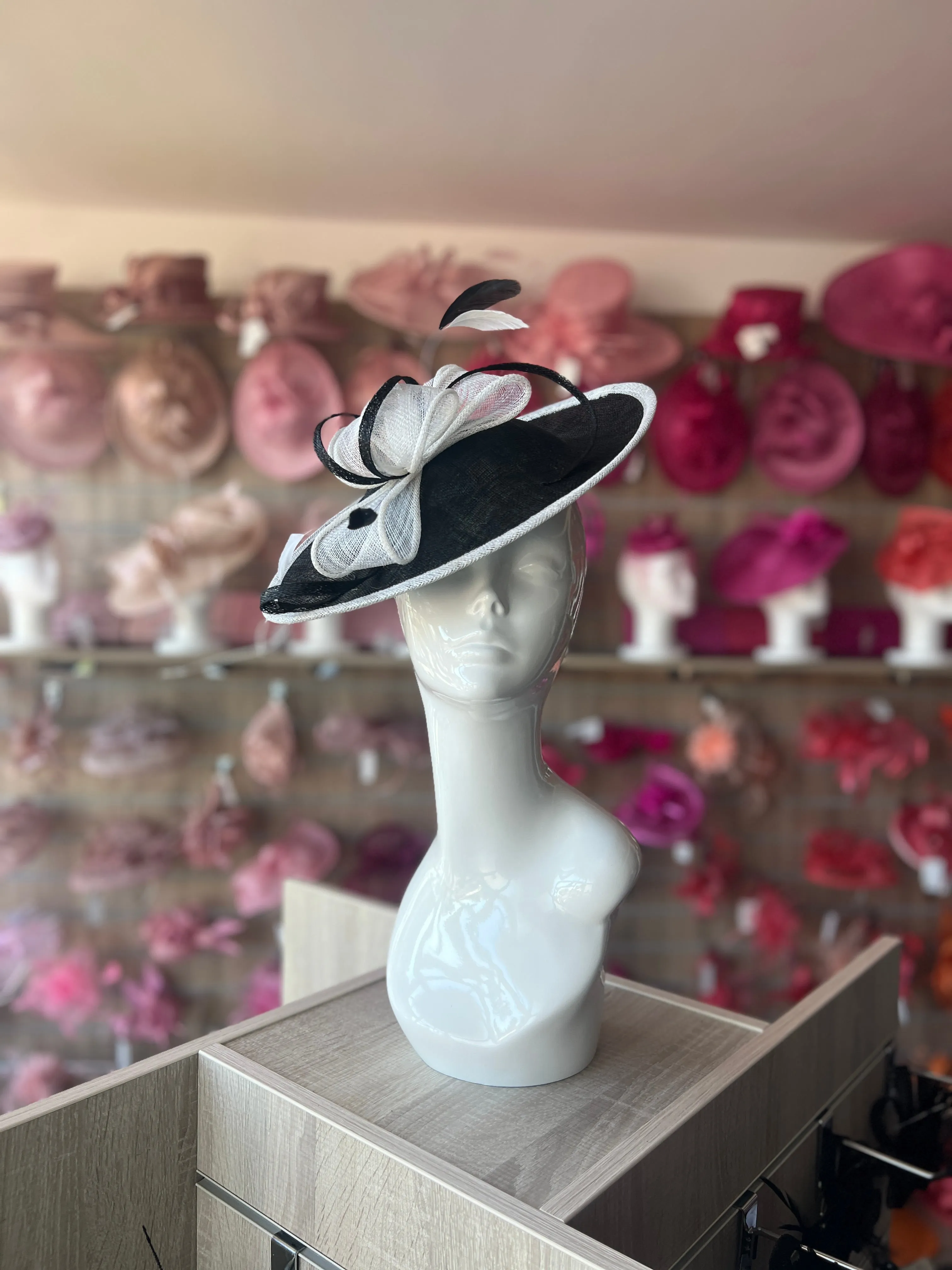 Black & White Teardrop Disc Fascinator
