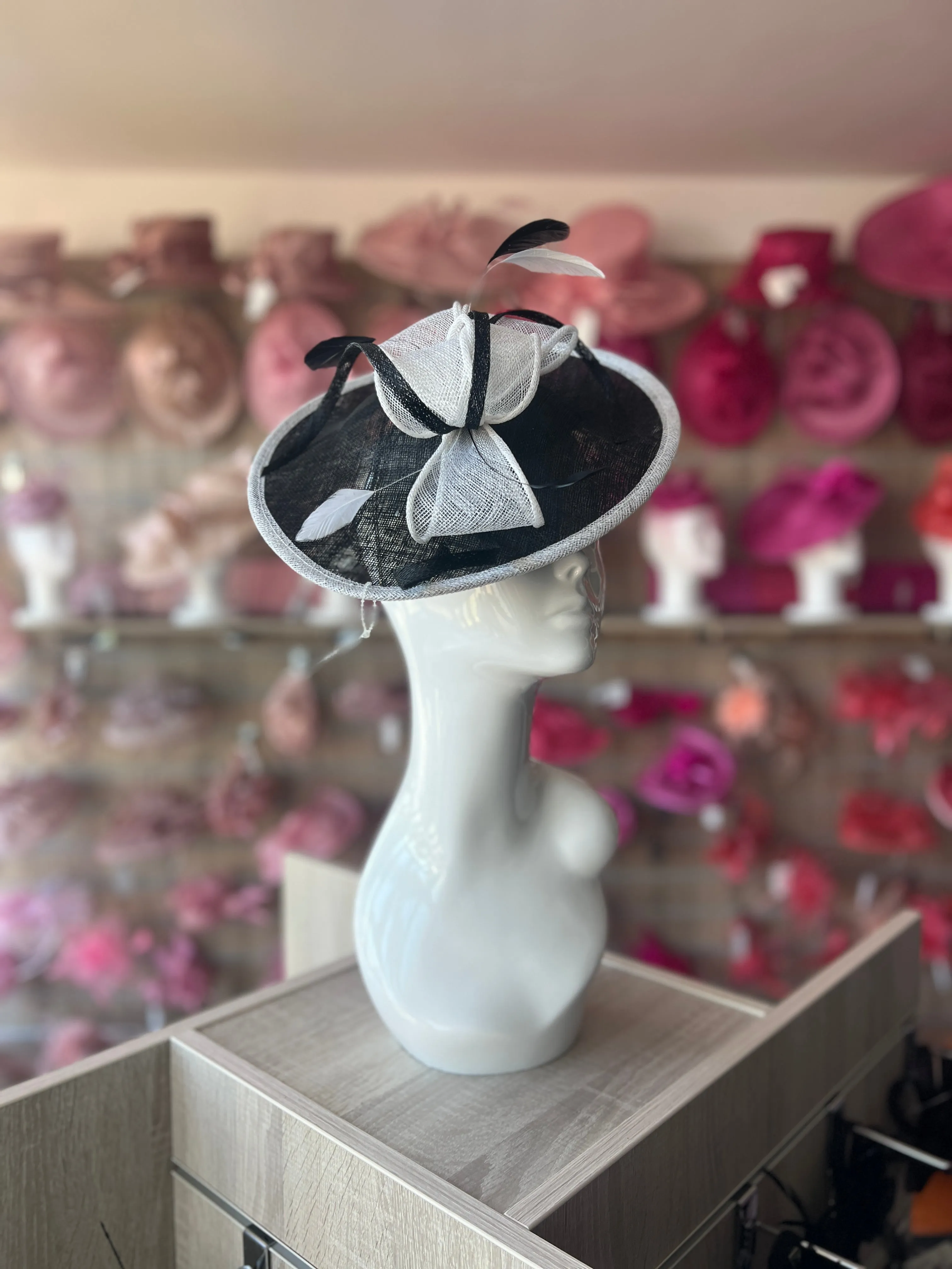 Black & White Teardrop Disc Fascinator