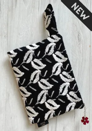 Lilium Clutch bag