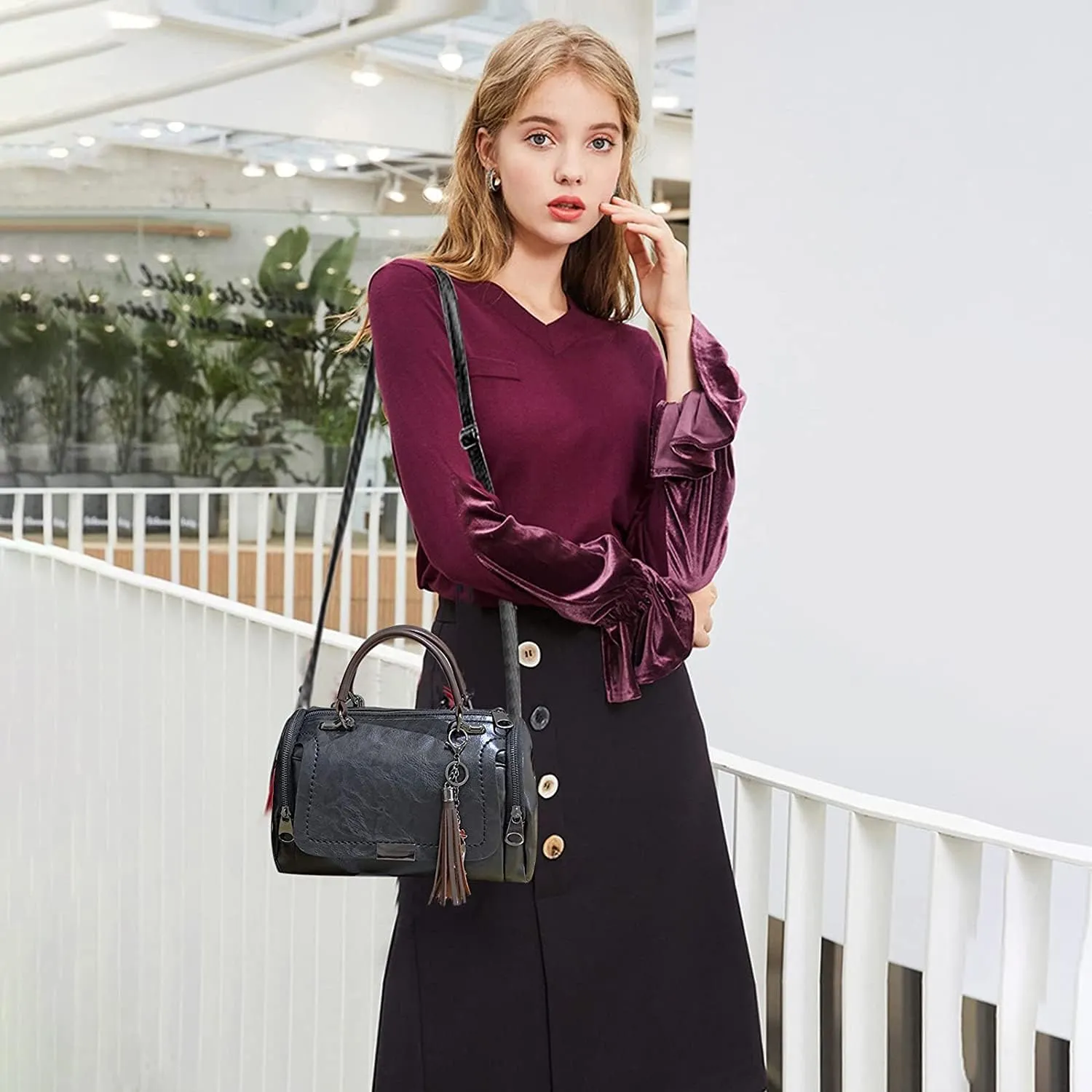 Stylish designer handbag Soft PU leather water-proof women cross-body Bag